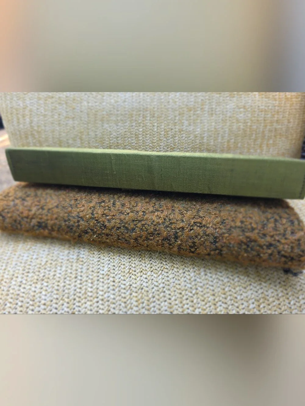 Vintage-Inspired Olive Green Clutch with Decorative Brooch